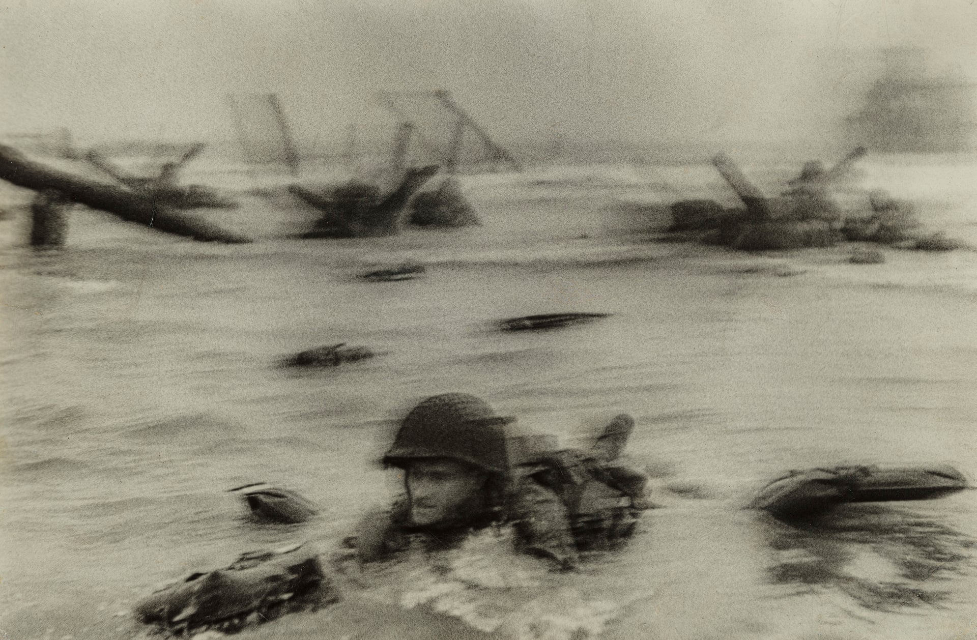 D-Day, Omaha Beach, Normandy, 6 June 1944 Robert
                  Capa